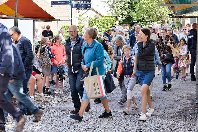 Rommelmarkt 2022 Waarder_068